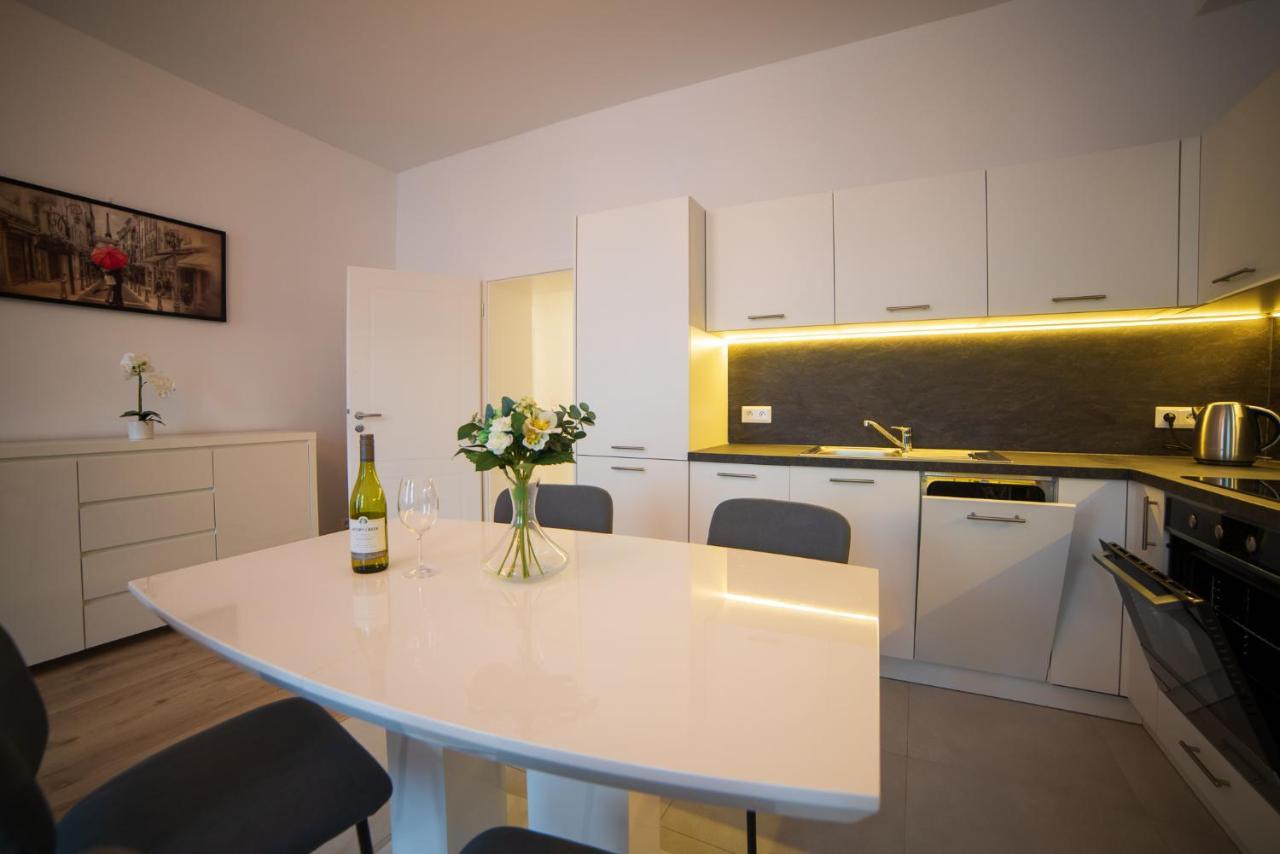 Top Class Apartments In Carlsbad Karlovy Vary Exterior foto
